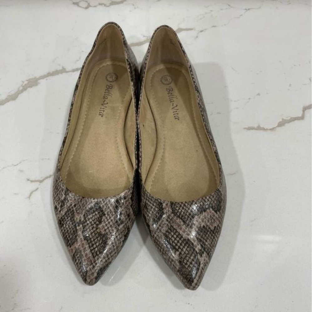 Bella Vita Snakeskin Pointed Toe Flats in Brown and Tan